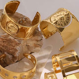 Pulsera luna con pañuelo oro