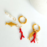 Pendientes Charms Coral Pez oro