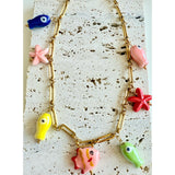 Collar Charms Pescaditos Cerámica Colores oro