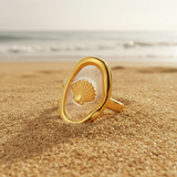 Anillo concha transparente oro